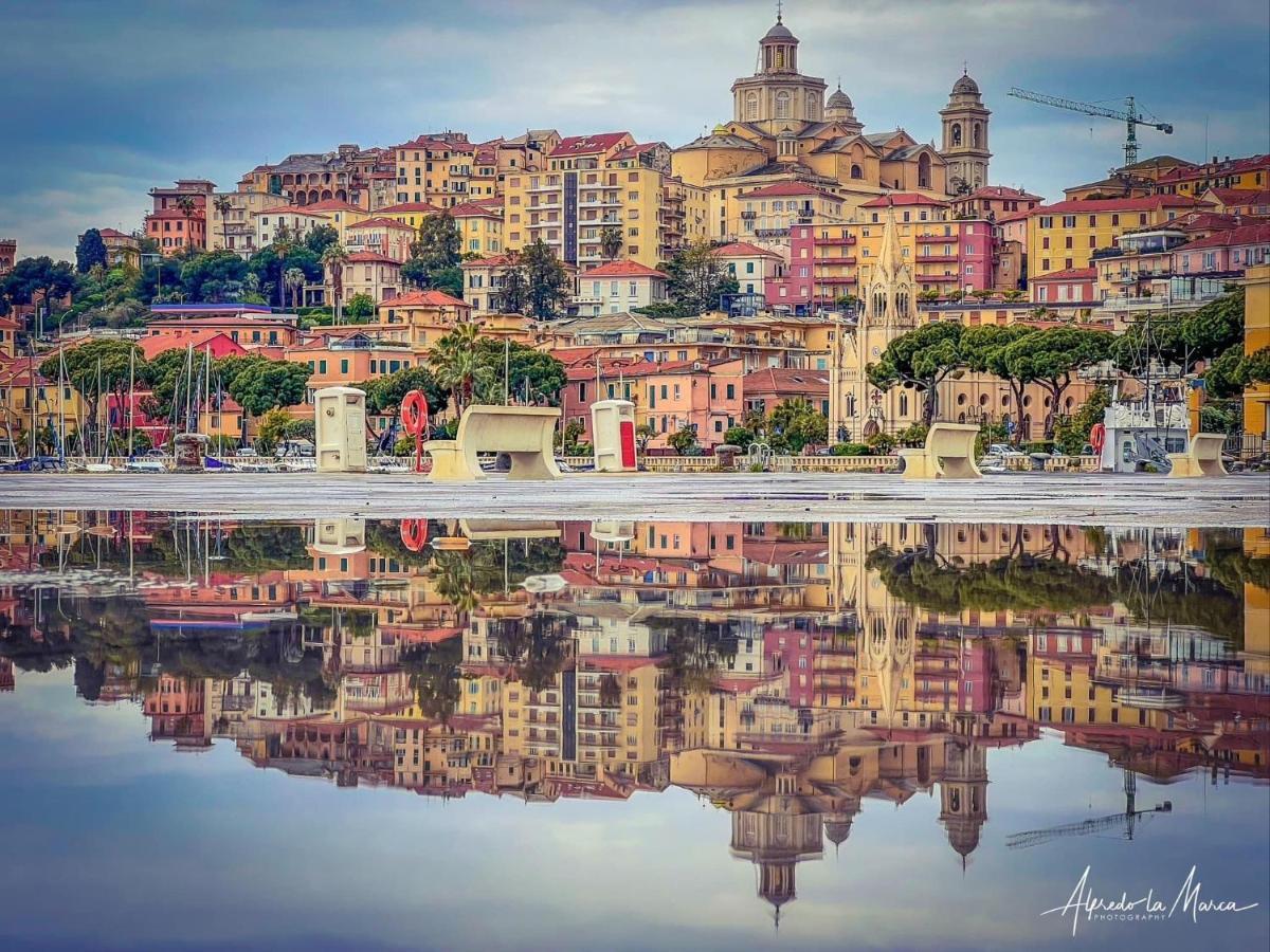 Appartamento incantevole a 100 mt dal mare Imperia Esterno foto